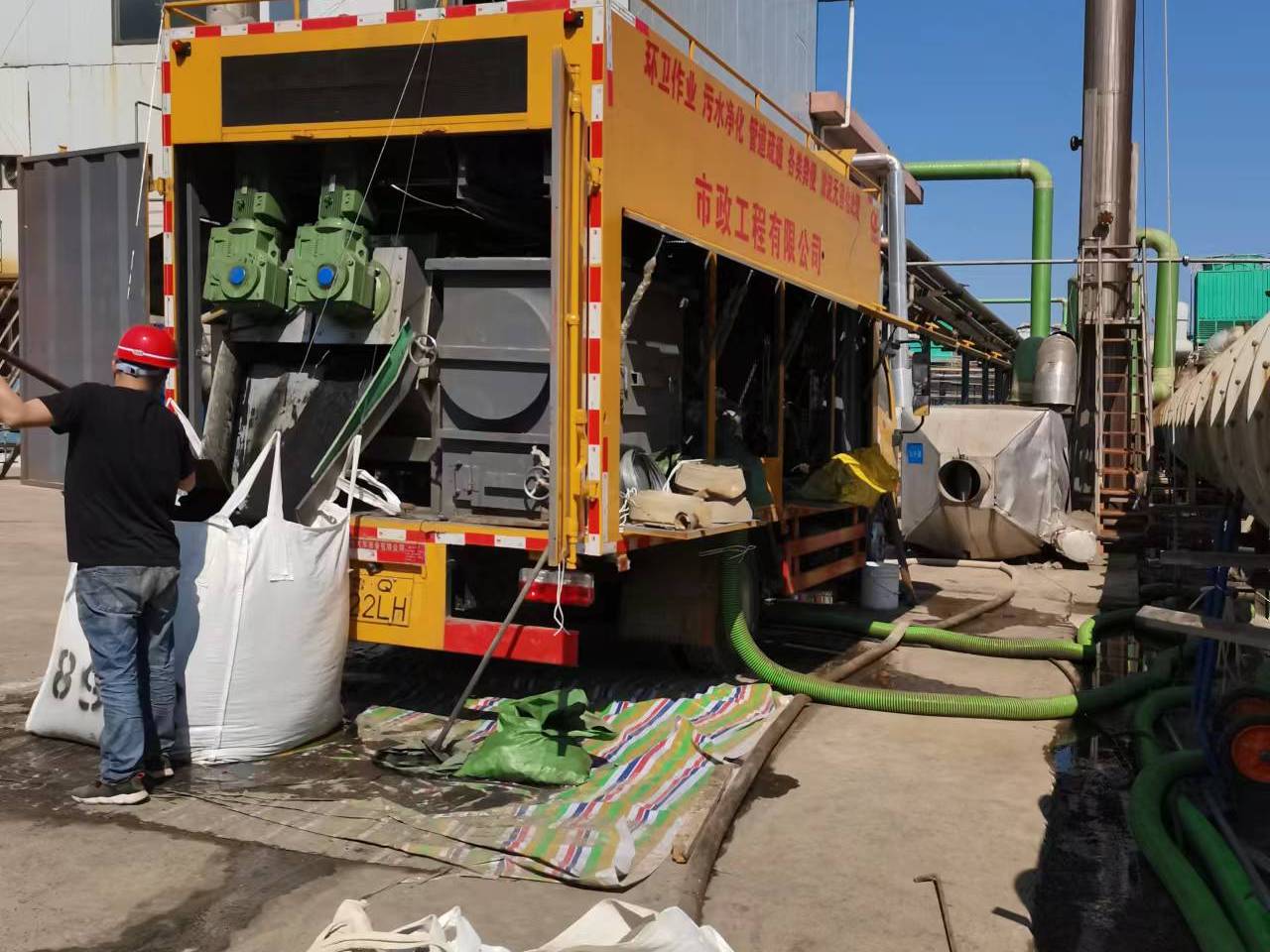 马尾淤泥压干处理